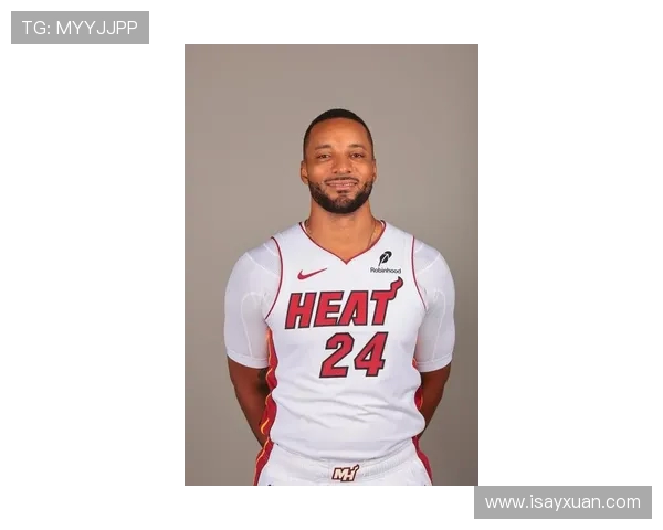 鲍威尔高效爆发砍下23分6助攻展现全能实力助球队全面开花